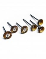 Cepillos de alambre en rueda